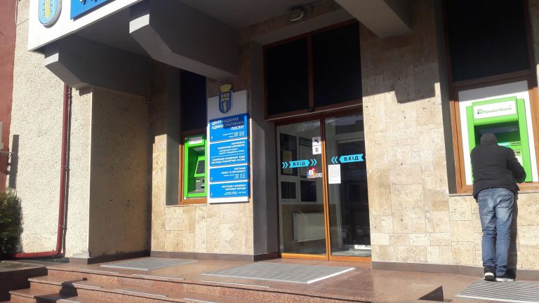 В усіх ЦНАПах Івано-Франківщини запрацював шеринг документів через “Дію” 4 TSNAP