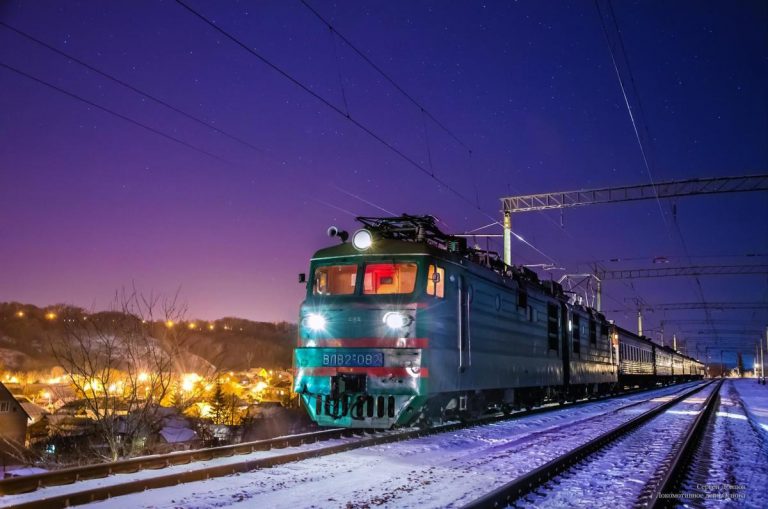 Укрзалізниця відкрила продаж квитків на три потяги до Івано-Франківська 6 1544360552 1457 1