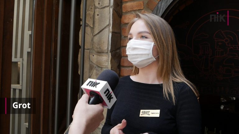 Чи дотримуються правил МОЗ заклади Івано-Франківська? (Відео) 12 P1130446.00 02 15 20.Still001