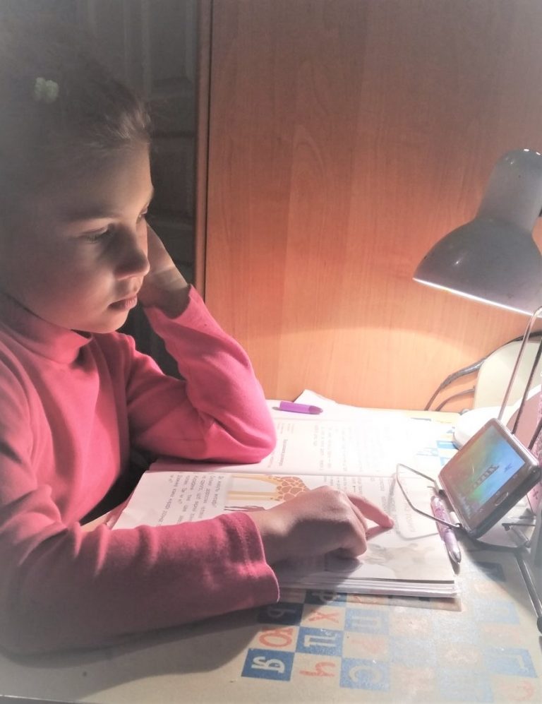 У Снятинській громаді батьки обурені тим, що їх діти мають навчатися дистанційно
