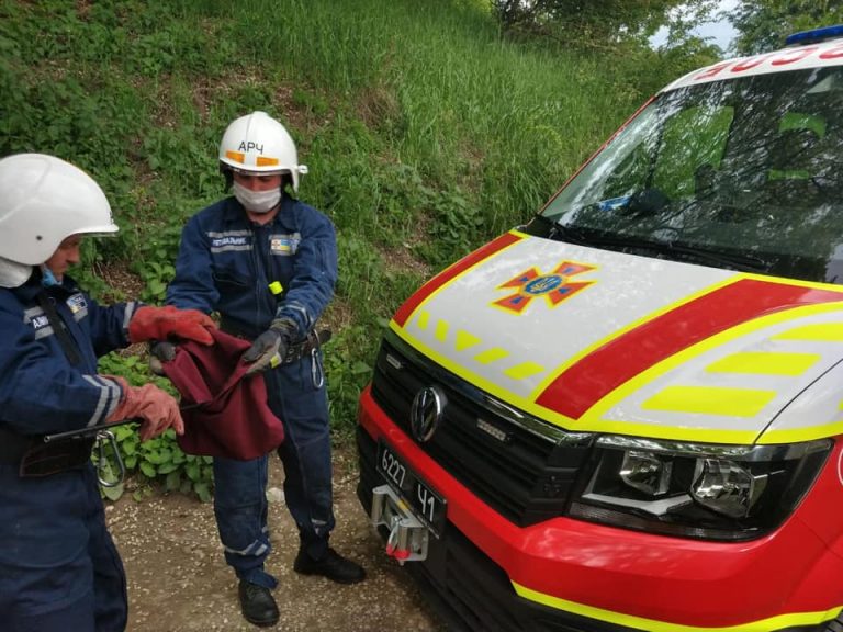 В під'їзд житлового будинку в Івано-Франківську заповзла гадюка 9 102416314 2984093121710503 120323873869660160 n