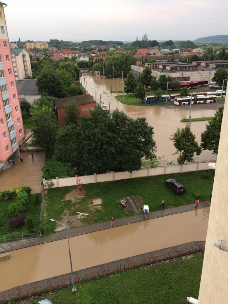 Франківськ після зливи (ФОТО) 1 105416089 542971949713275 7874560225767199394 n