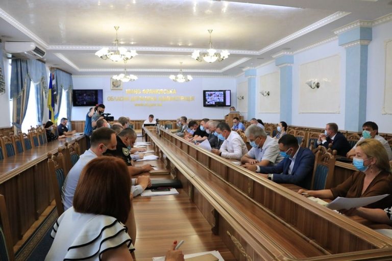 На Прикарпатті частина лікарень переповнена хворими на коронавірус 3 106014379 2693079900927322 7884494953880529909 o