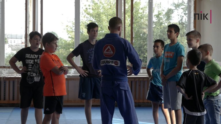 Спорт для всіх: у Івано-Франківську відкрили дитячу школу з джиу-джитсу (ВІДЕО) 1 P1170293.00 01 24 29.Still001