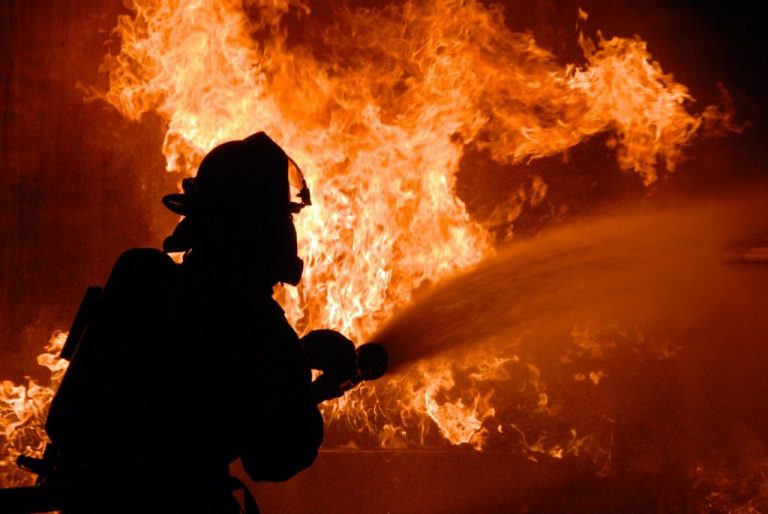 На Івано-Франківщині знову щось "горіло" 9 firefighter 848346 1920 1024x685 1