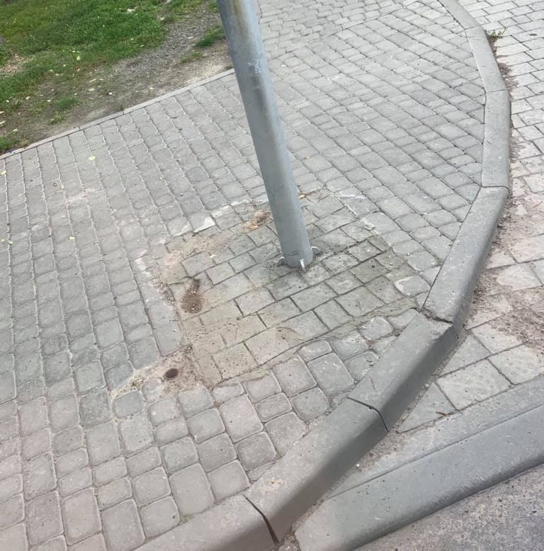 У Львові, щоб не класти бруківку, просто її намалювали (ФОТО) 12 107730522 1183326108698331 9013511446873746368 n