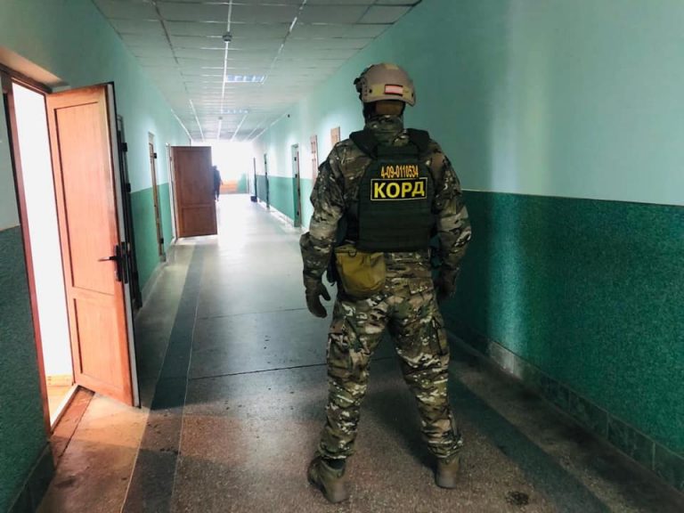 На Прикарпатті детективи провели масові обшуки в лісгоспах (ФОТО) 5 108138263 4436372109736728 1688361139581281 n