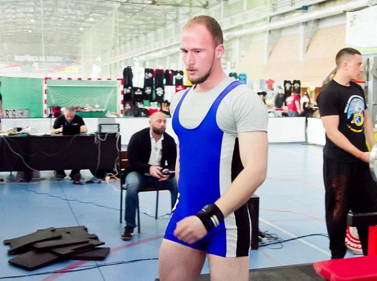 Калуський атлет Назарій Левицький тричі відзначився на чемпіонаті ВПА Україна з пауерліфтингу 5 20200705164818