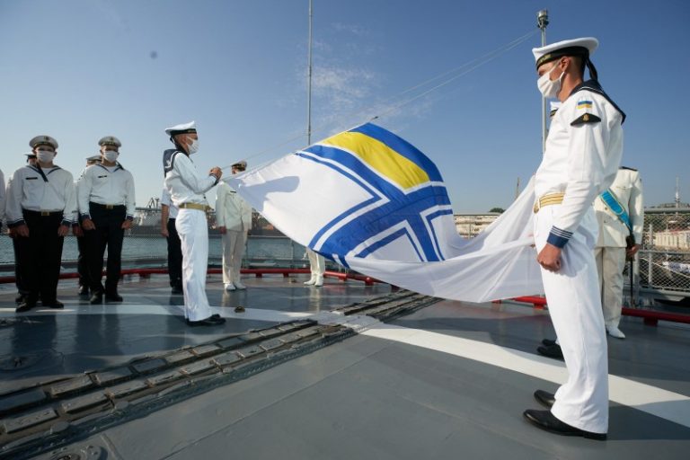 Кримським морякам, які не зрадили Україну в 2014, Зеленський пообіцяв квартири 2 4f64c4377f48a9eedc6277da1993883d 1593933884 wysiwyg