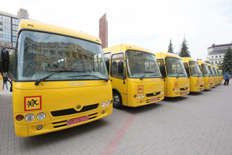 Прикарпатські школи отримають нові автобуси 1 IMG 9981 bus 24 07 2020
