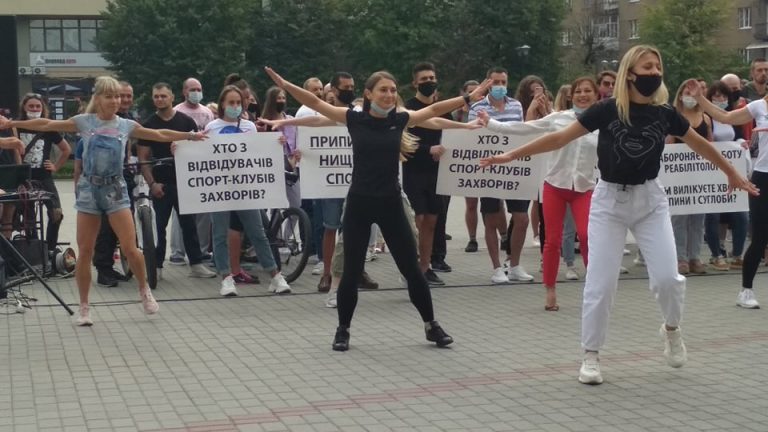 «Влада загралася у карантин»: Київ знову вимагає закрити спортивні заклади в Івано-Франківську (ФОТО) 1 117304771 2797002170537250 3984988253639476788 n 2