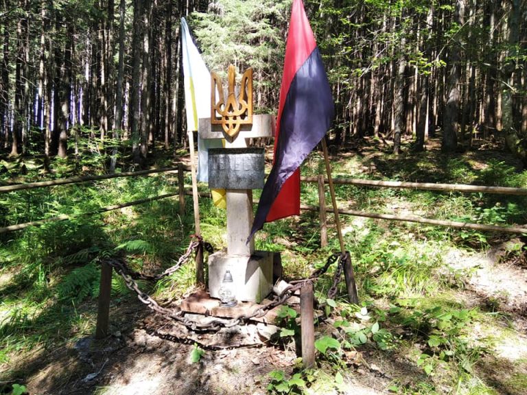 На Рожнятівщині оновили маршрут до місця загибелі командира УПА (ФОТО) 8 117873782 2877024562403907 2157896075849333197 n