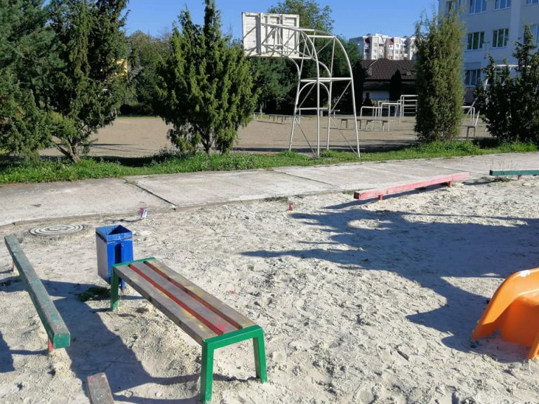 В Калуші невідомі обікрали початкову школу (ФОТО) 12 118586600 2745693932340894 6722705304035272762 n