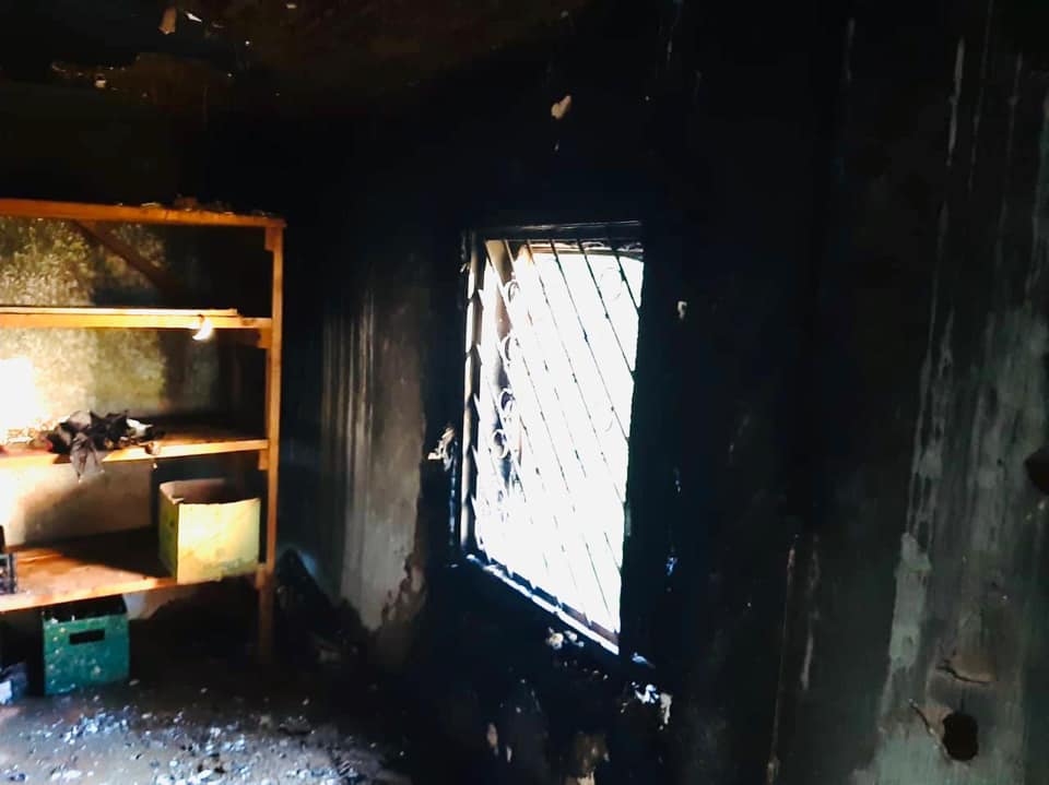 Поліцейські розслідують підпал недіючого магазину на Надвірнянщині