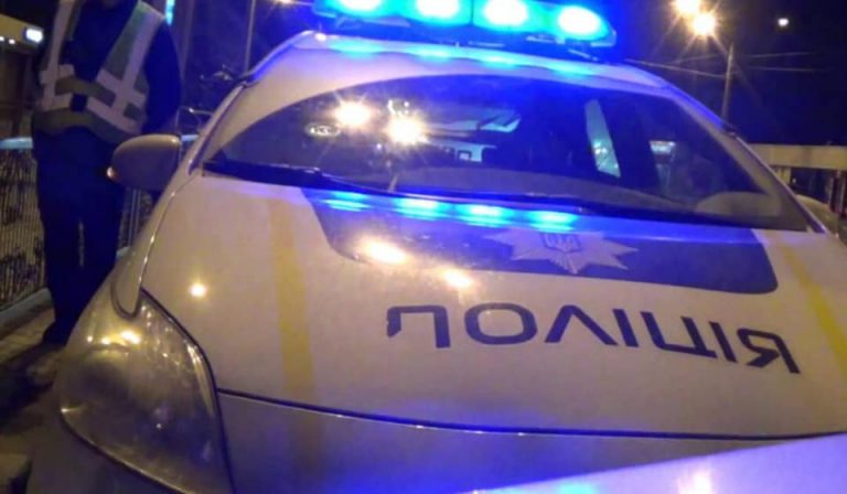 У Франківську п'яний чоловік ножем поранив перехожого