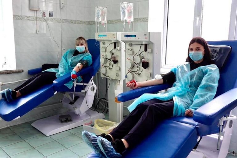 Прикарпатські поліціянтки стали донорками крові (ФОТО) 7 119621763 4774165015957434 8966909152001009124 n