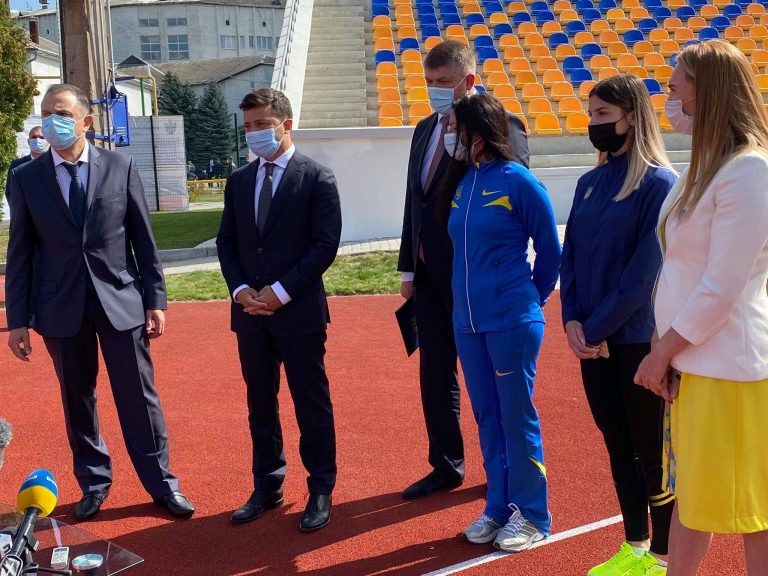 У Франківську Президент Зеленський зізнався, яку Україну будує (ВІДЕО) 5 У Франківську Президент Зеленський