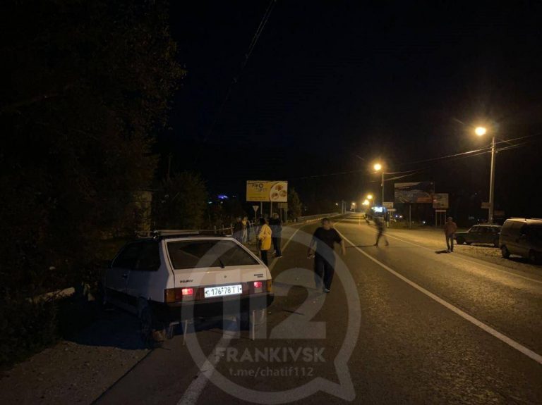 На Прикарпатті водій напідпитку збив електроопори (ФОТО) 11 120035139 2714052968847701 6838866161323011753 n