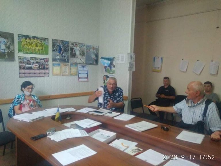 Конфлікт у Коломийській ТВК: голова комісії проти секретаря 5 18.09 Ivano Frankivshchyna Zasidannya Kolomyyskoyi rayonnoyi TVK
