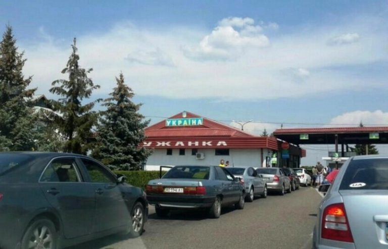 Росіянин вдав із себе українця, аби потрапити до Європи (ФОТО) 3 5cd1871f4dc93 5bf7c2dc74097 p 174233 1 slidertop2
