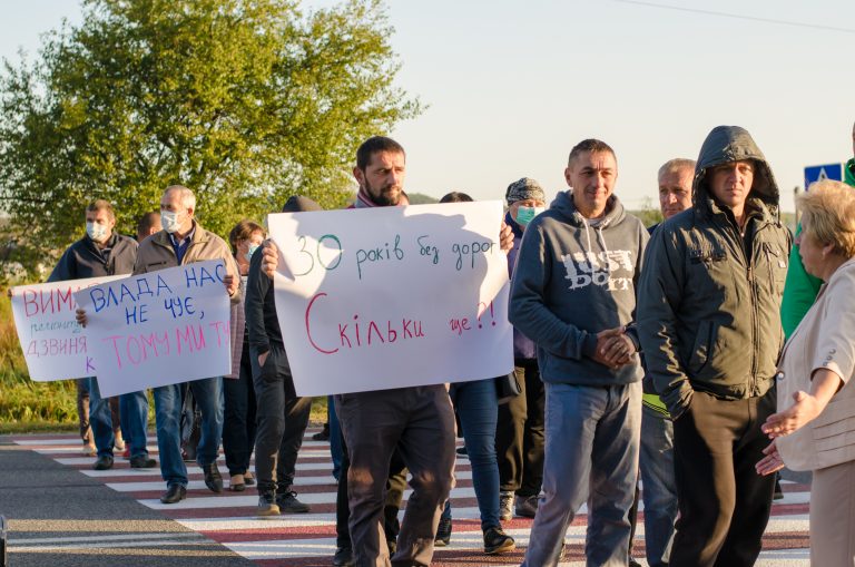 Перекриття дороги на Рожнятівщині: про що домовилися протестувальники та чиновники (ФОТО) 6 DSC 0043