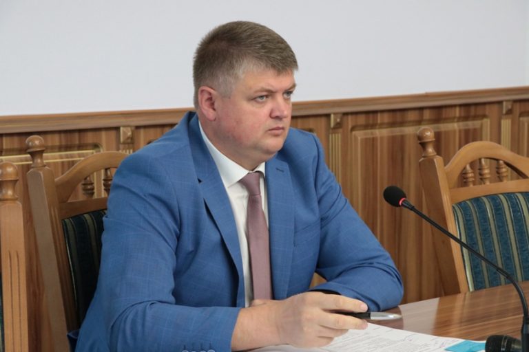 Голова Івано-Франківської ОДА викликає "на килим" керівників районних адміністрацій 11 Голова Івано-Франківської ОДА