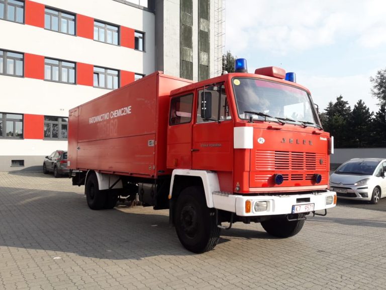 Прикарпатським рятувальникам вручили автомобіль хімічно-екологічного порятунку (ФОТО) 11 WhatsApp Image 2020 09 25 at 13.57.48 1