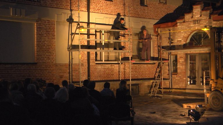 В Коломиї театр зіграв виставу просто неба (ВІДЕО) 11 просто неба виставу