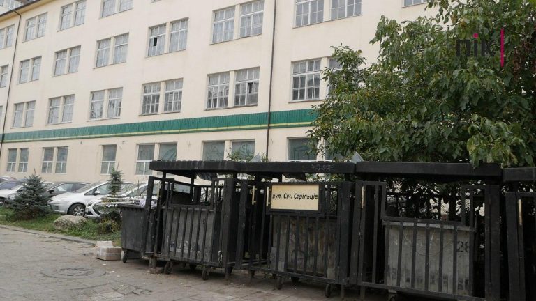 За чотири роки обіцянок Івано-Франківськ отримав тільки щурів на смітниках біля друкарні (ФОТО, ВІДЕО) 10 photo 2020 09 29 17 15 34