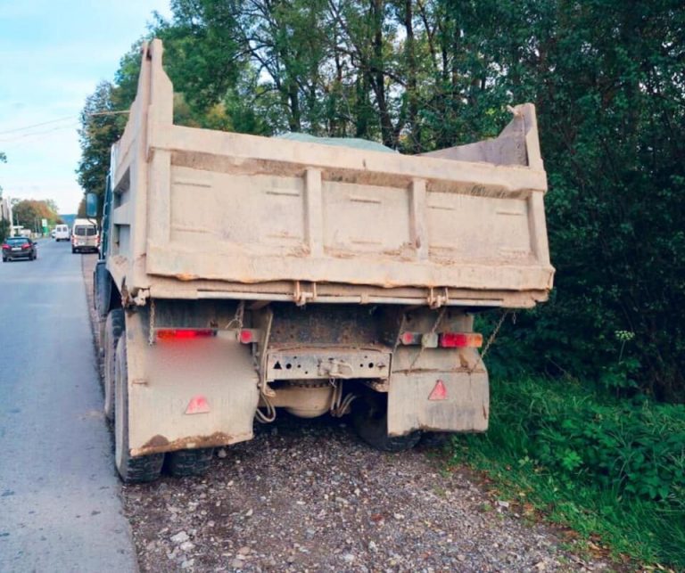 Прикарпатська поліція продовжує “полювати” на крадіїв гравію та піску (ФОТО) 3 121206681 4902818346425433 8890806497413875357 n