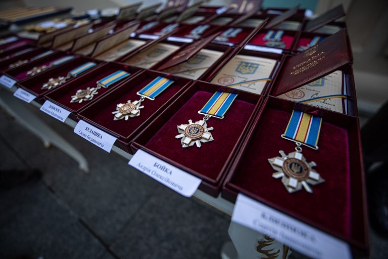 Начальник поліції Івано-Франківської області отримав звання генерала (ВІДЕО) 9 121573747 997336444083436 305373890425398388 n