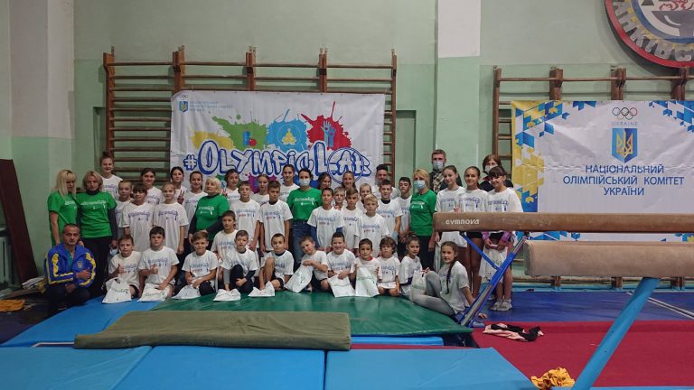 Прикарпатські спортсменки говорили з дітьми про гендерну рівність (ФОТО) 11 121637110 2695731704024664 531931463480364103 o