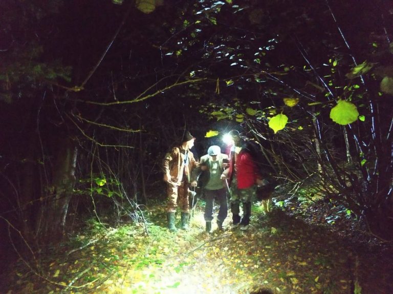 У лісі на Прикарпатті вночі знайшли чоловіка (ФОТО) 12 ЗНАЙШЛИ В ЛІСІ