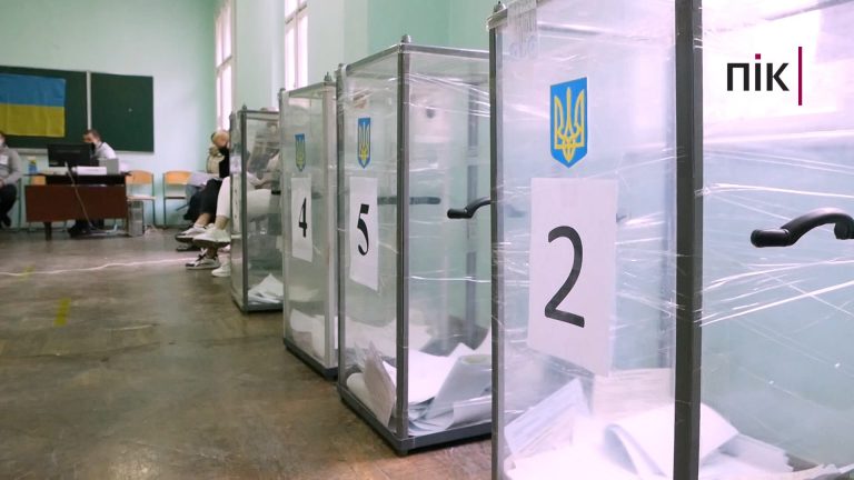 Чому важко передбачити, коли в Івано-Франківській області оприлюднять результати виборів 8 вибори