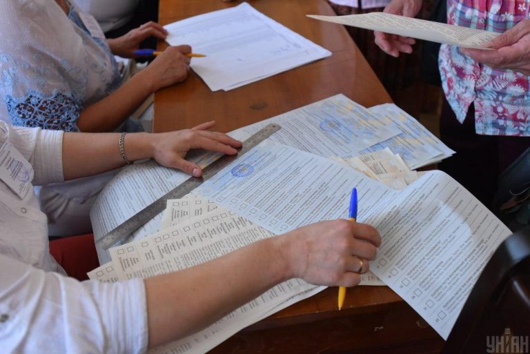 Виборці Прикарпаття мусять повчитися, щоб не зіпсувати свій бюлетень 25 жовтня (ВІДЕО) 11 Як правильно заповнити бюлетень