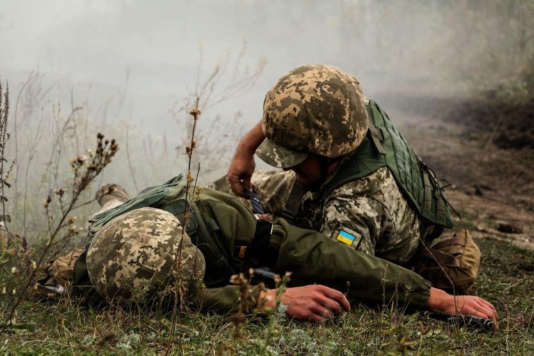 Трагедія на Донбасі: двоє загиблих та двоє поранених 1 на Донбасі: двоє загиблих