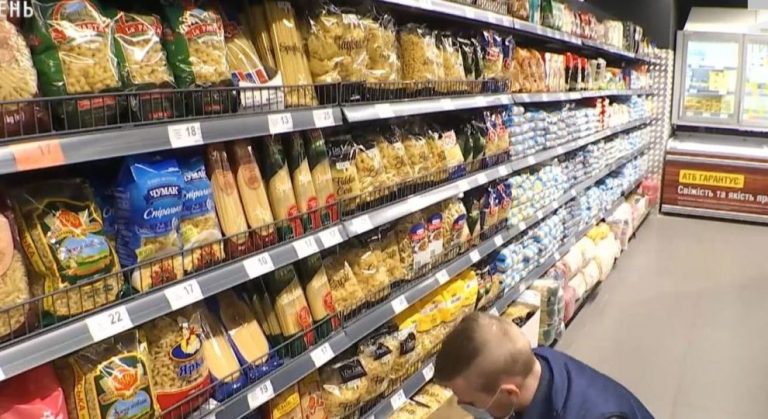 Скільки людей у світі споживають харчі з України? 6 Скільки людей у світі споживають харчі з України?
