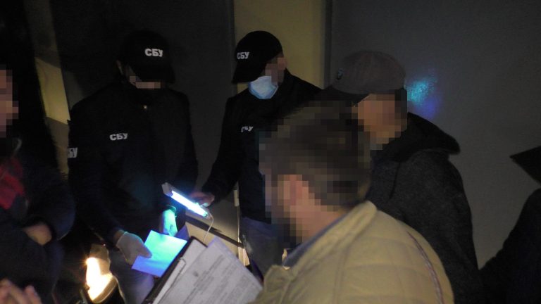 4 тисячі доларів у Франківську вимагав начальник бюро судово-медичної експертизи (ФОТО) 3 S1010051