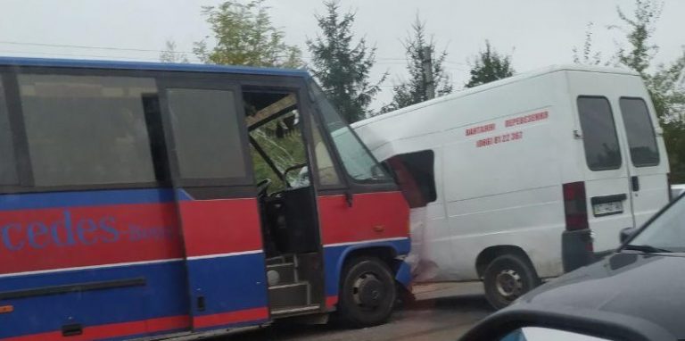 Нові подробиці ДТП за участю рейсового автобуса, що прямував з Франківська 9 photo 2020 10 12 09 46 29