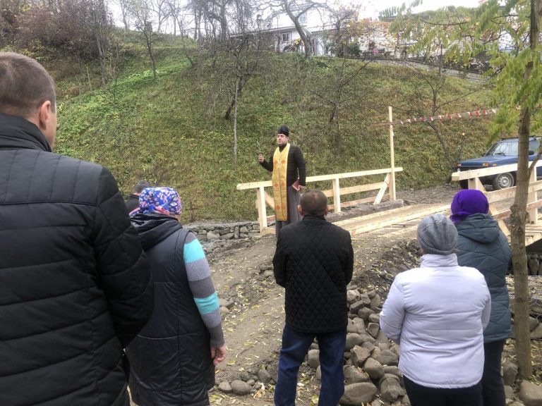 У Розтоках на Косівщині відновили міст (ФОТО) 11 У Розтоках на Косівщині відновили міст (ФОТО)