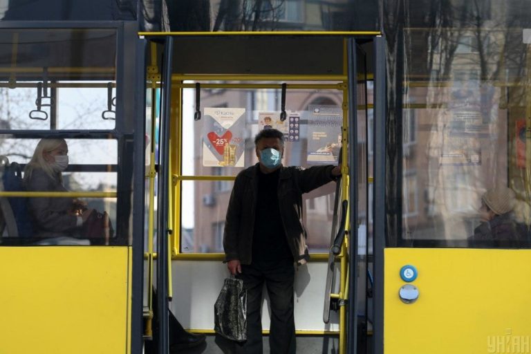 Головний санітарний лікар України розповів, коли слід чекати повної зупинки транспорту