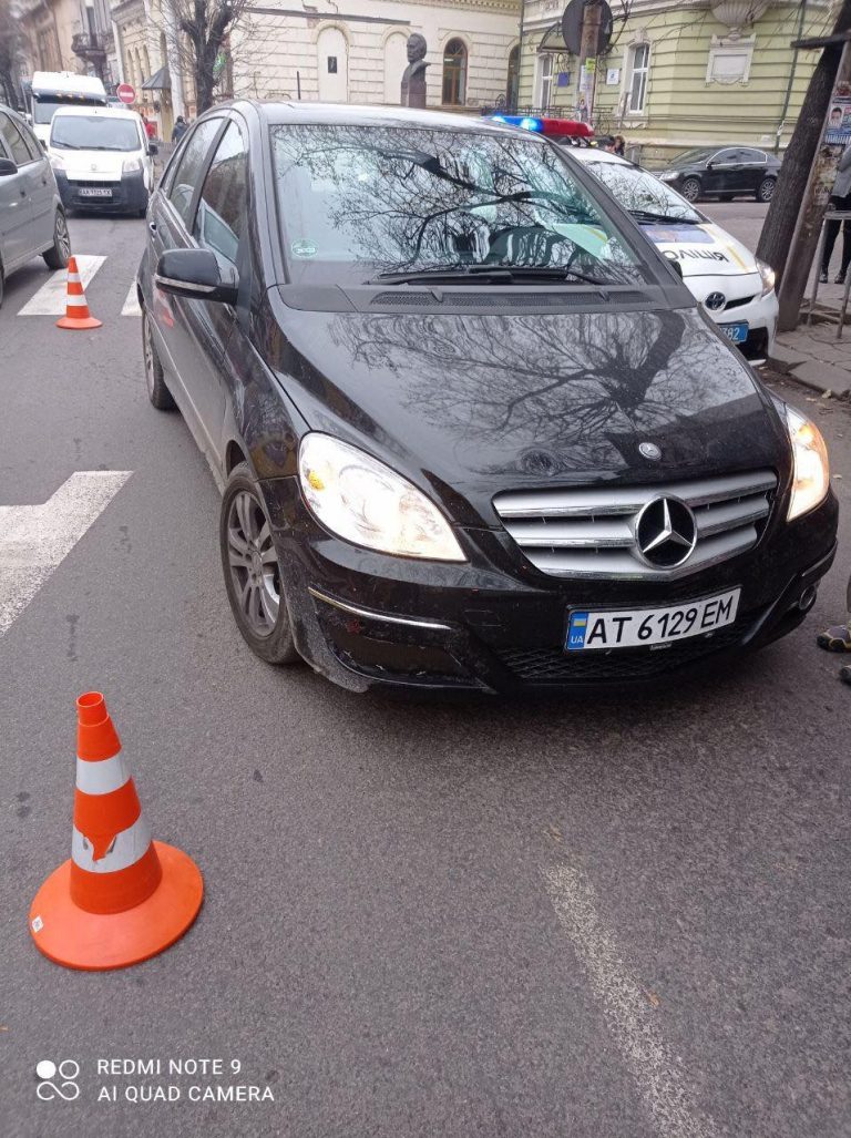 Стали відомі подробиці ДТП в центрі Франківська (ФОТО) 13 125131251 2298581426951864 9215815647132601381 n