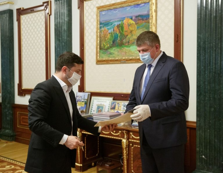 Зеленський підписав звільнення Федоріва з посади голови ОДА 10 6da1fb71ab1b5e8b047d2518534f9c96 1587727944 extra large