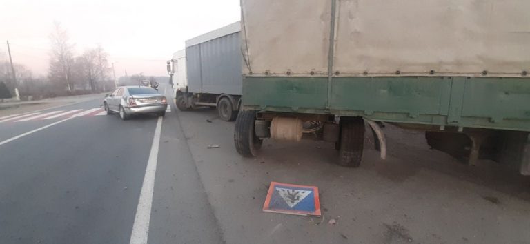 "Хотів уникнути зіткнення": на Прикарпатті вантажний автомобіль наїхав на пішохода (ФОТО) 8 7a2dccff c8b0 482b adfc 31e756b1f471