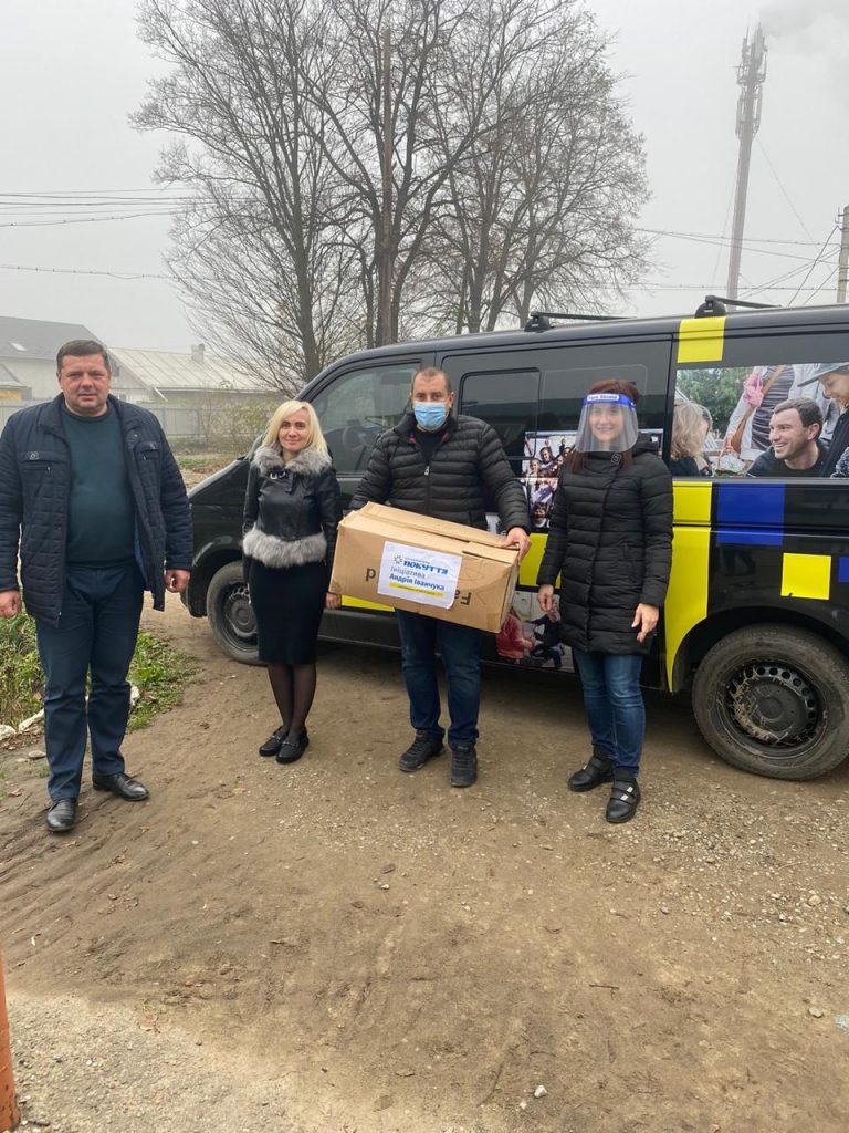 Вчителів Прикарпаття забезпечили захисними щитками (ФОТО) 12 Pyadytska OTG