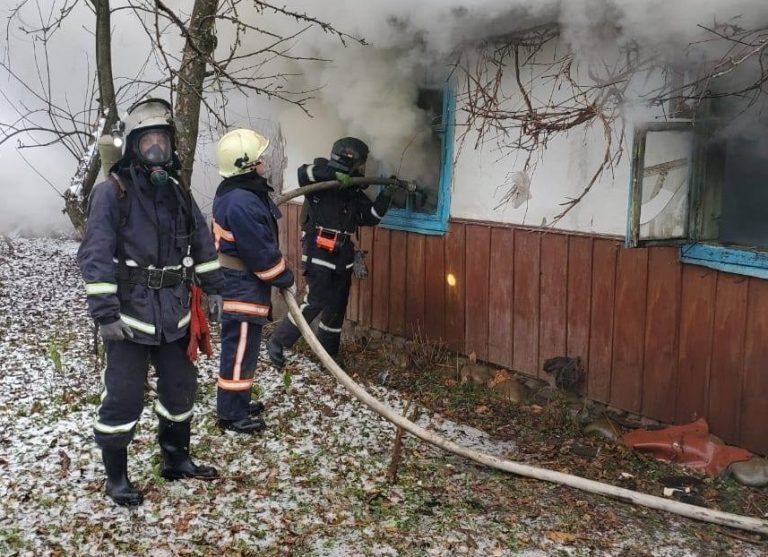 На Прикарпатті вогонь забрав життя літньої жінки (ФОТО) 9 111 1