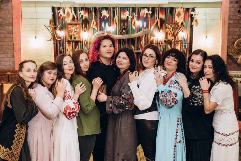 У Франківську жінки зцілюють себе словами: Студія "Натхнення" 3 128747884 3758331124218225 4814068223464092410 n