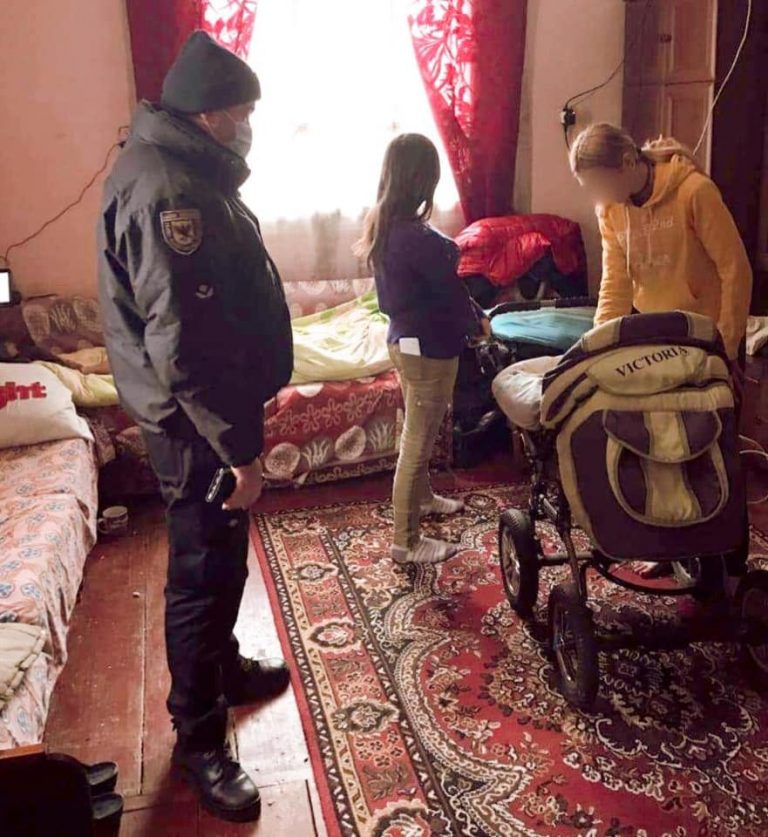 На Прикарпатті виявили 3 сім'ї з неналежними умовами для дітей (ФОТО) 2 130917866 5192507877456477 5008536763159564254 n