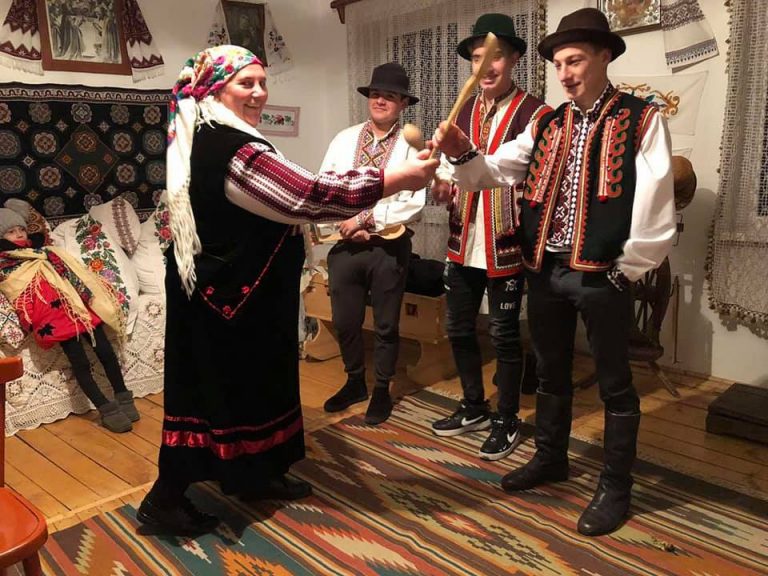 Неподалік Бурштина відбулися Андріївські вечорниці 7 Вечорниці у Вигівці
