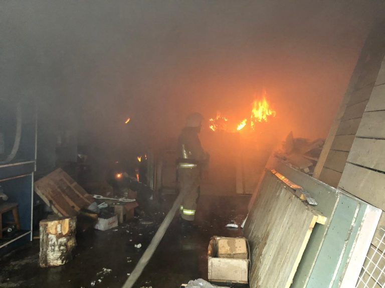 У Ямниці на Франківщині горів житловий будинок 4 У Ямниці горів житловий будинок